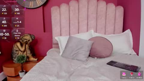 Laura Glowing online show from March 6, 2025, 4:19 am