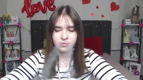 LauraHlot online show from March 8, 2025, 9:50 am