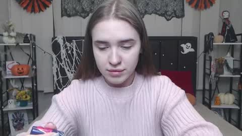 LauraHlot online show from November 1, 2025, 6:59 am