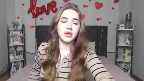 LauraHlot online show from March 3, 2026, 6:19 am