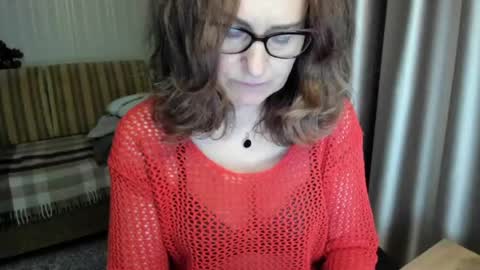 Snapshot of lauraoven1 chatting on May 31, 2026, 7:04 pm Lauraoven1 online show from May 31, 2026, 7:04 pm