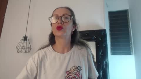 Laura Sofia online show from February 12, 2026, 11:55 pm