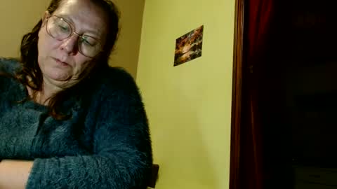 laureanne online show from December 9, 2024, 8:01 pm