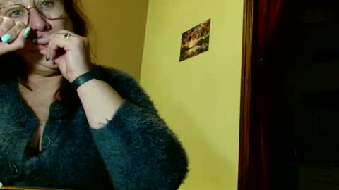 laureanne online show from December 23, 2024, 8:25 pm