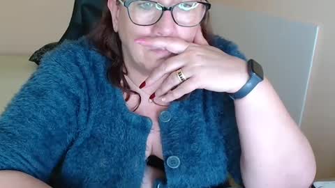 laureanne online show from March 11, 2025, 1:01 pm