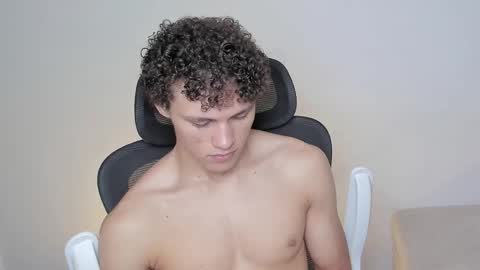 Snapshot of laureent__ chatting on October 20, 2025, 4:07 pm Laureent online show from October 20, 2025, 4:07 pm