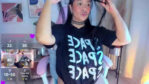 MissLauren online show from January 17, 2026, 12:04 am