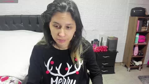 Lauren Independent model online show from December 31, 2024, 1:08 pm