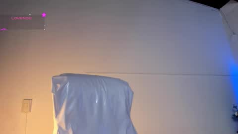 Snapshot of lauren_fit chatting on October 21, 2025, 8:09 pm Lauren online show from October 21, 2025, 8:09 pm