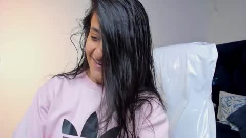 Lauren online show from February 4, 2026, 11:38 am