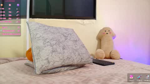 Snapshot of lauren_gil_ chatting on December 16, 2024, 12:26 am    1      online show from December 16, 2024, 12:26 am