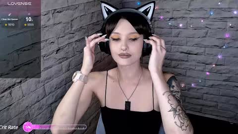 Eva online show from December 12, 2024, 6:31 pm