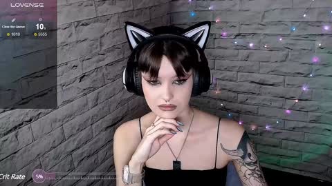 Eva online show from January 22, 2025, 7:13 pm