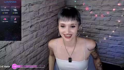 Eva online show from September 30, 2025, 7:41 pm