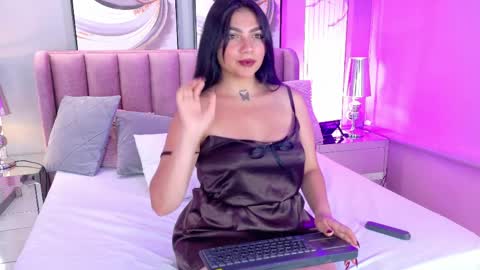 Lauren  online show from April 12, 2026, 1:10 am