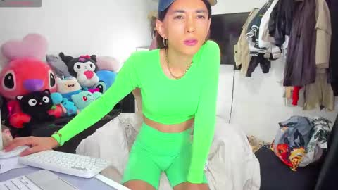 SF online show from October 4, 2025, 4:27 pm