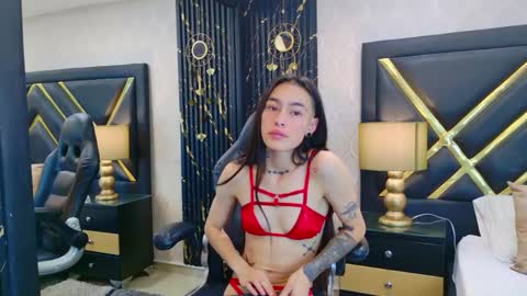 Lauren online show from April 11, 2026, 7:45 am