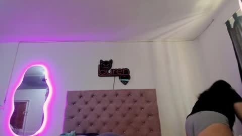 laurenlaine online show from January 16, 2025, 6:06 pm