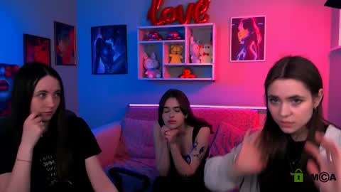 Laure online show from March 27, 2026, 10:15 am