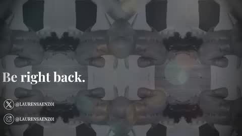 Lauren Saenz online show from February 1, 2025, 8:05 pm