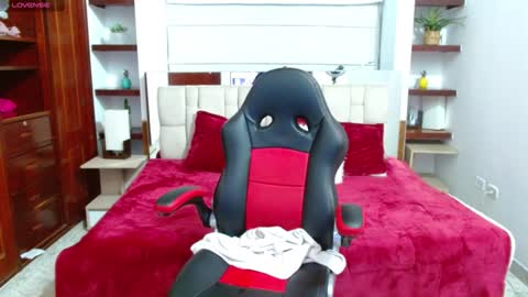 laurent online show from January 29, 2025, 9:33 am