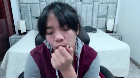 laurent online show from March 23, 2026, 3:21 am