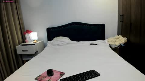 daniela angel     online show from March 8, 2025, 5:07 am