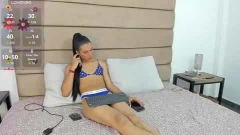 Snapshot of laurent_moore chatting on June 3, 2026, 5:07 pm Laurent online show from June 3, 2026, 5:07 pm
