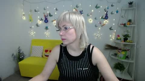 Lauren online show from April 8, 2026, 6:02 am