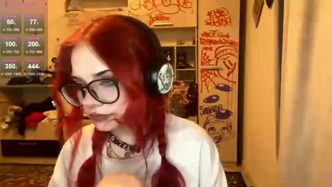Snapshot of laurettecipro chatting on June 3, 2026, 10:48 pm Eva online show from June 3, 2026, 10:48 pm