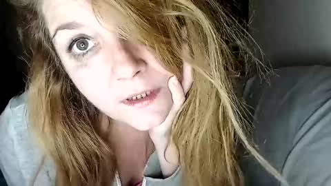 Snapshot of lauriehotxxx chatting on February 5, 2025, 6:37 pm lauriehotxxx online show from February 5, 2025, 6:37 pm