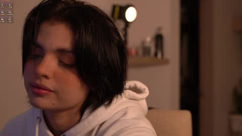 laurita_4 online show from April 1, 2026, 12:17 pm