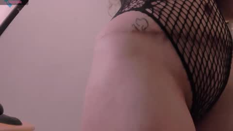 Lauu G online show from January 3, 2025, 3:49 am