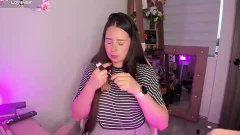          online show from October 17, 2025, 10:34 pm