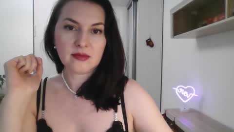 Snapshot of lavender_victoria chatting on December 28, 2024, 9:40 pm Diana online show from December 28, 2024, 9:40 pm