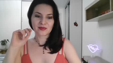 Snapshot of lavender_victoria chatting on January 3, 2025, 5:10 pm Diana online show from January 3, 2025, 5:10 pm