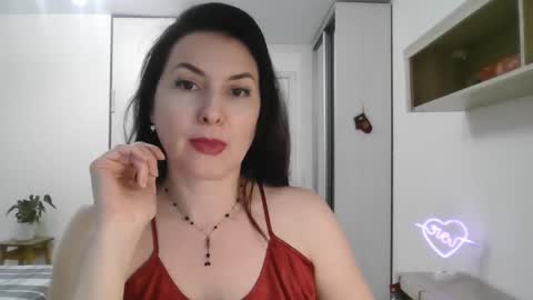 Snapshot of lavender_victoria chatting on January 5, 2025, 5:41 pm Diana online show from January 5, 2025, 5:41 pm