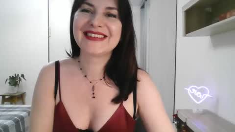Snapshot of lavender_victoria chatting on January 28, 2025, 6:49 pm Diana online show from January 28, 2025, 6:49 pm