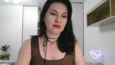Snapshot of lavender_victoria chatting on February 2, 2025, 6:31 pm Diana online show from February 2, 2025, 6:31 pm
