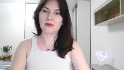Snapshot of lavender_victoria chatting on February 3, 2025, 5:24 pm Diana online show from February 3, 2025, 5:24 pm