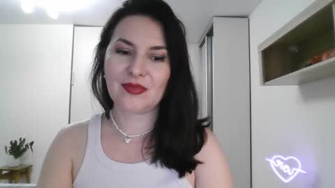 Snapshot of lavender_victoria chatting on February 4, 2025, 7:55 pm Diana online show from February 4, 2025, 7:55 pm