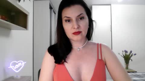 Snapshot of lavender_victoria chatting on March 10, 2025, 7:18 pm Diana online show from March 10, 2025, 7:18 pm