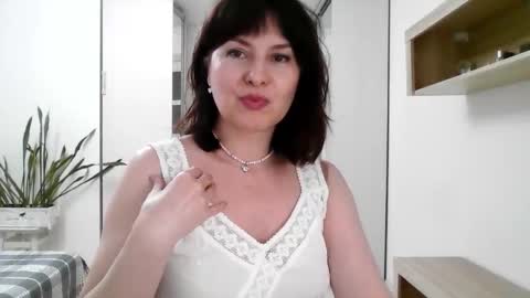 Snapshot of lavender_victoria chatting on September 22, 2025, 6:21 pm Diana online show from September 22, 2025, 6:21 pm