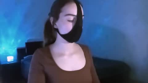 Lavinda online show from February 9, 2026, 5:50 pm