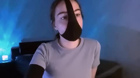 Lavinda online show from February 14, 2026, 4:53 am