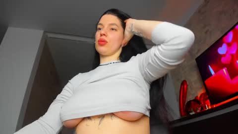 LayaMoon online show from January 27, 2025, 10:06 am