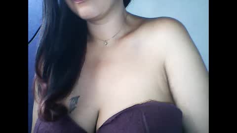 layanah12 online show from March 22, 2026, 4:49 am