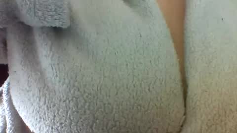 layannalea online show from April 27, 2026, 5:22 pm