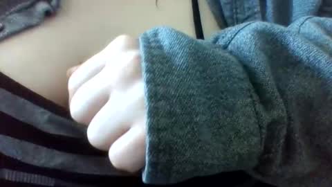 layannalea online show from May 27, 2026, 9:56 pm