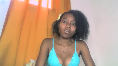 layannek online show from October 10, 2025, 8:13 am